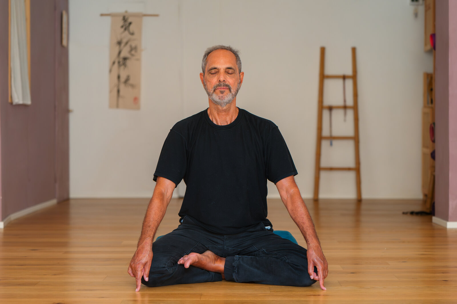 Maurizio Sestieri in meditazione