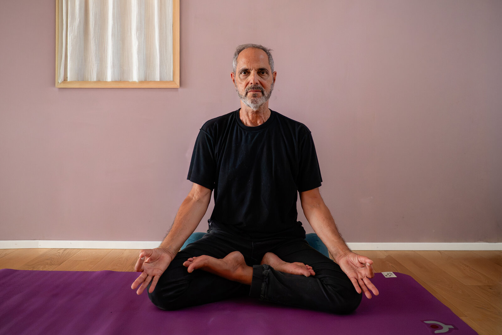 Maurizio Sestieri pratica yoga